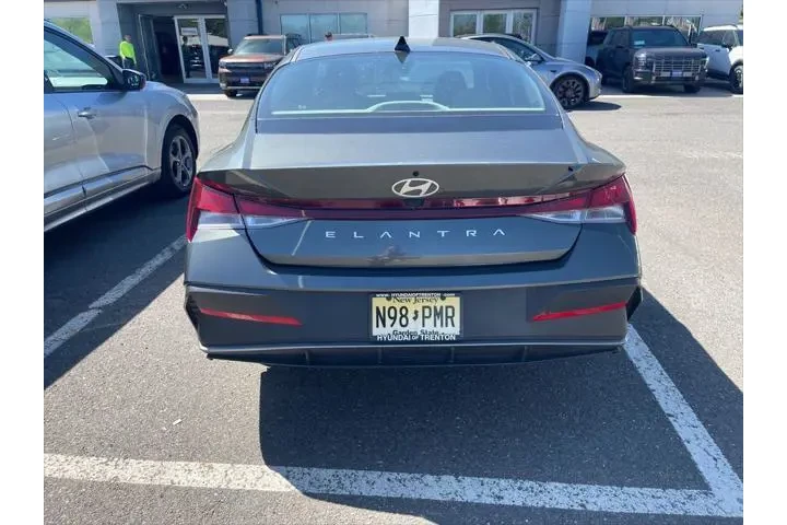 $19995 : Hyundai ELANTRA 2024 SEL 4dr image 3