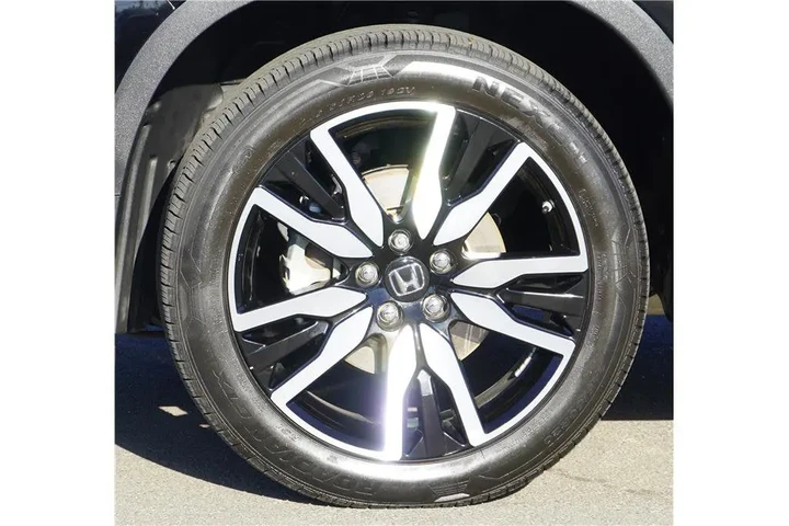 $24984 : 2019 Pilot Touring 8-Passenger image 8