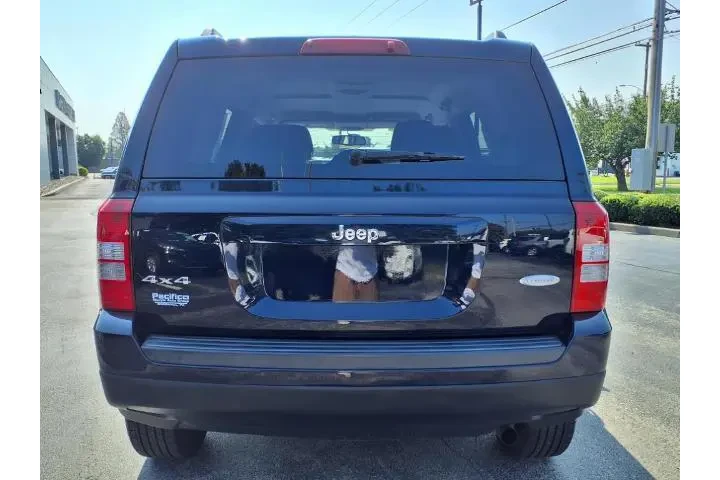 $11999 : Jeep Patriot 2017 4x4 Latitu image 6