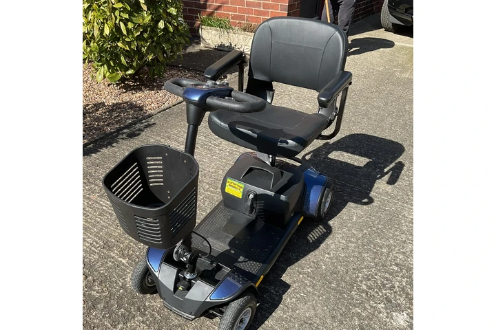 $500 : Used Quingo Pus mobility scoot image 3