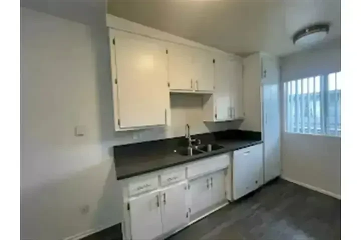 RECIEN REMODELADO! NO DURARA! image 6