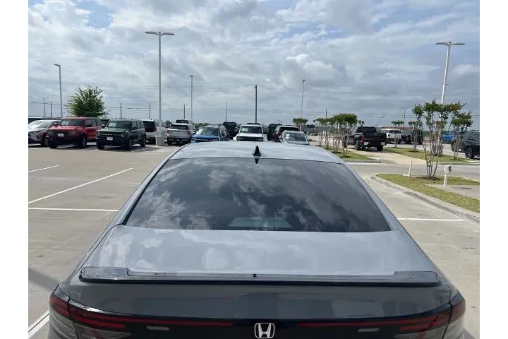 $28979 : Honda Accord Hybrid 2023 Spo image 4