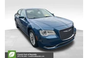 $22989 : Chrysler 300 2021 Touring 4d thumbnail