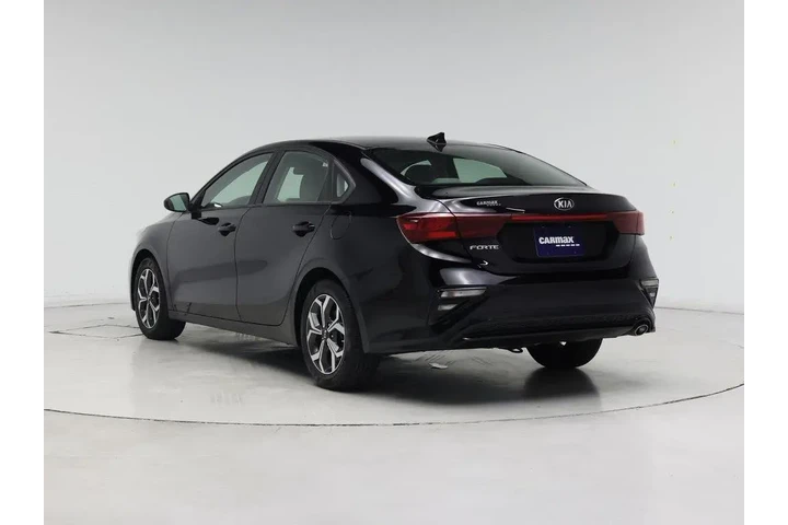 $17998 : Kia Forte 2021 LXS 4dr Sedan image 2