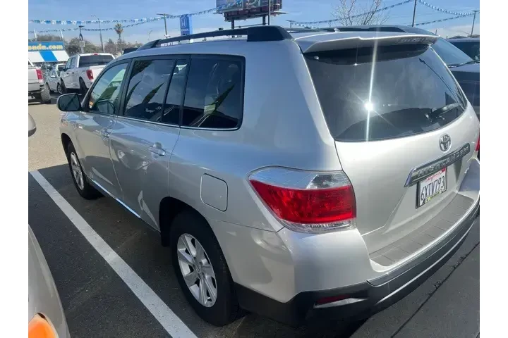 $15988 : Toyota Highlander 2012 AWD S image 3