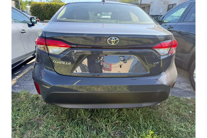$19000 : Toyota Corolla LE image 1