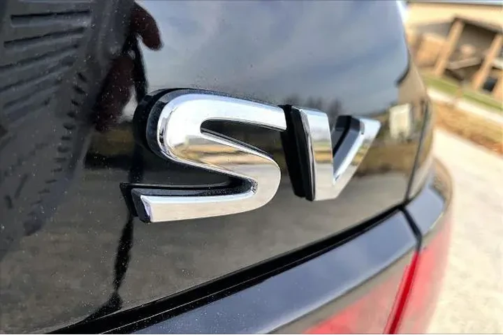 $19064 : Nissan Sentra 2024 SV 4dr Se image 8