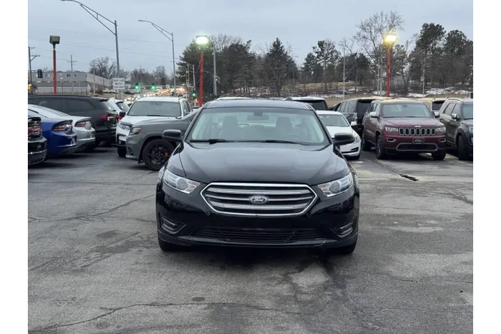 $10700 : 2017 Taurus SE image 7