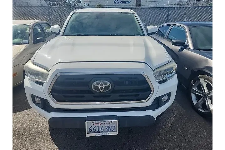 $25991 : Toyota Tacoma 2018 4x2 SR5 4 image 2