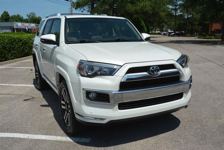 2017 4Runner Limited image 4