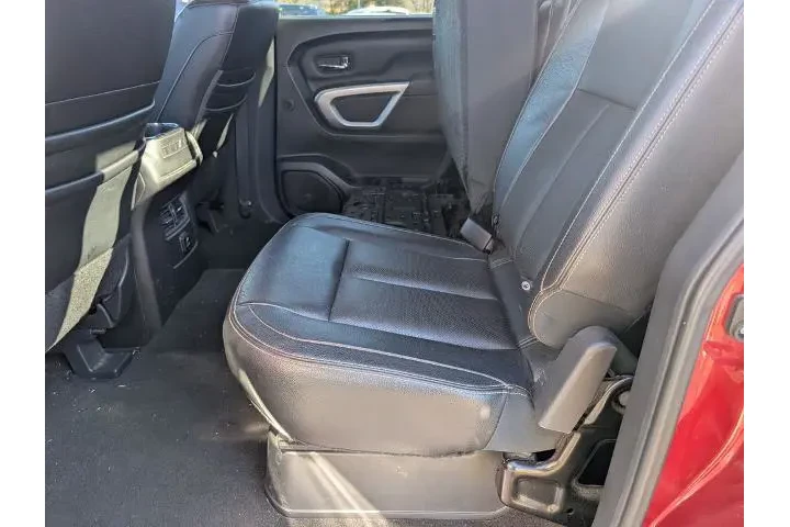 $24050 : Nissan Titan 2018 4x4 S 4dr image 7