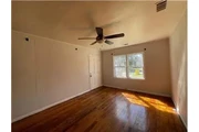 $1200 : Rental property with 1 bedro thumbnail