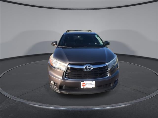 $18900 : PRE-OWNED 2016 TOYOTA HIGHLAN image 3