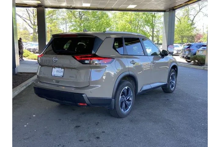 Nissan Rogue 2024 AWD SV 4dr image 5
