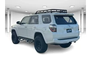 $39994 : Toyota 4Runner 2024 4x2 SR5 thumbnail