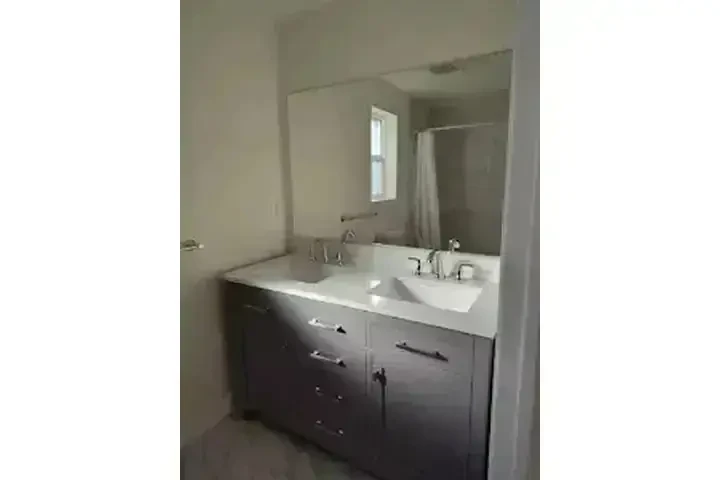 $2950 : HUNTINGTON PARK RENTO CASA image 2