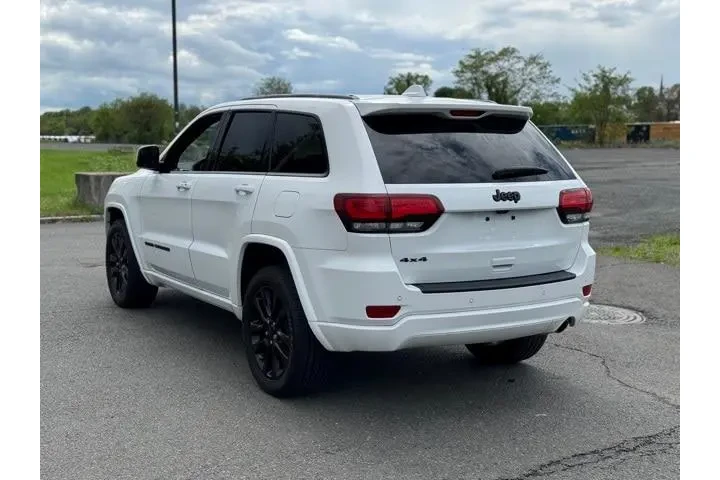 $28966 : Jeep Grand Cherokee 2021 4x4 image 3