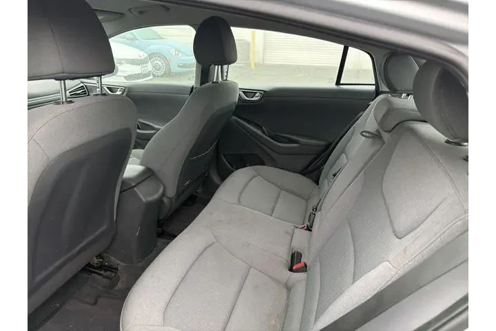 $19987 : Hyundai IONIQ Plug-in Hybrid image 7