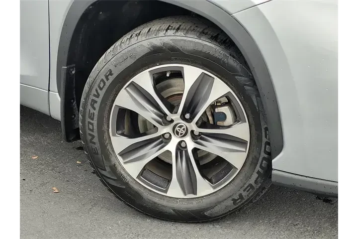 $27788 : Toyota Highlander 2020 AWD X image 10