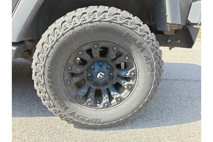 $18990 : Jeep Wrangler Unlimited 2017 image 4