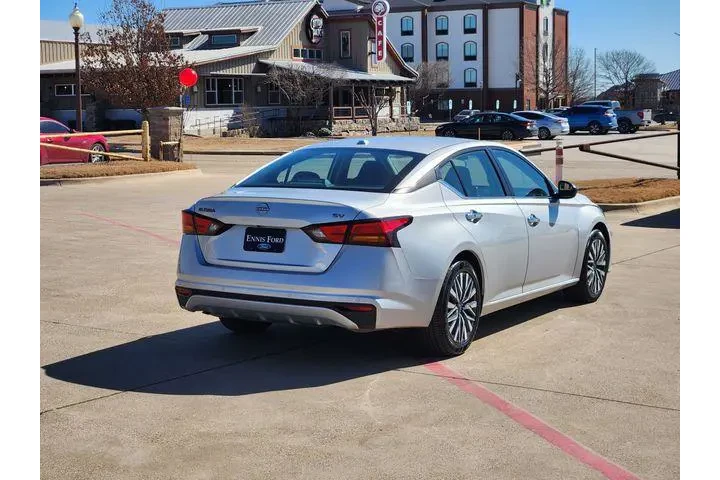 $19995 : Nissan Altima 2024 2.5 SV 4d image 6