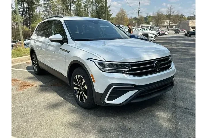 $19992 : Volkswagen Tiguan 2024 S 4dr image 3