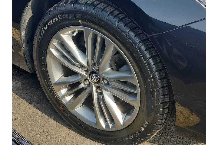 $16299 : Toyota Camry 2017 SE 4dr Sed image 7