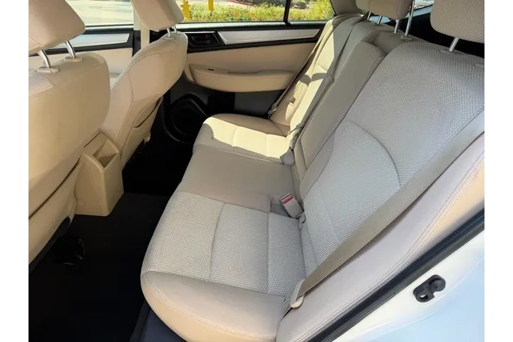 2016 Outback 2.5i image 9