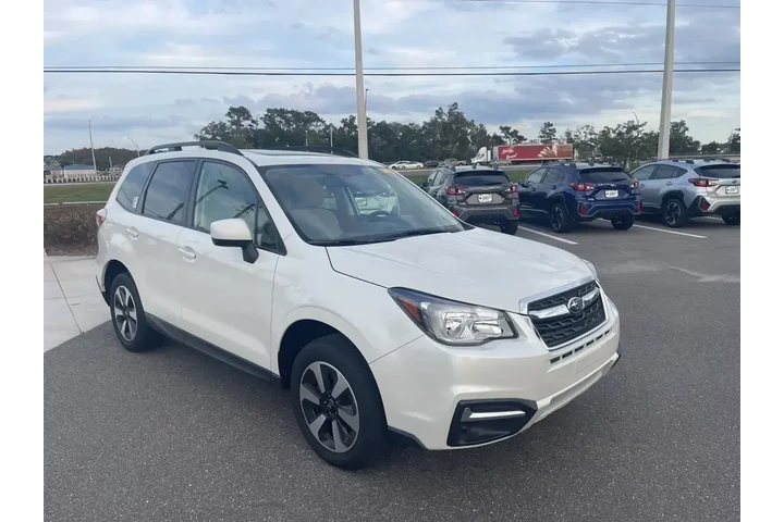 $16252 : Subaru Forester 2018 AWD 2.5 image 3