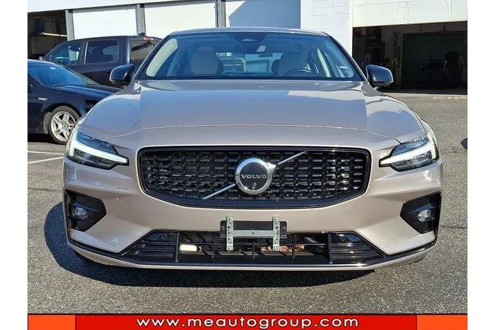 $21610 : Volvo S60 2024 B5 Plus Dark image 8