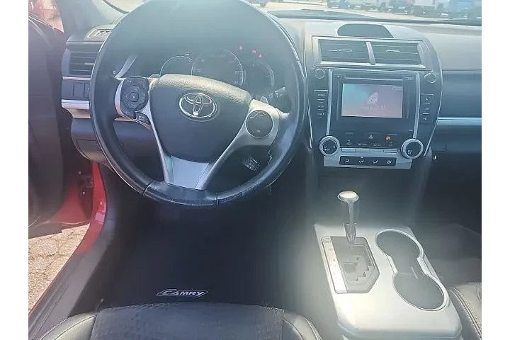 $10998 : Toyota Camry 2013 XLE 4dr Se image 6