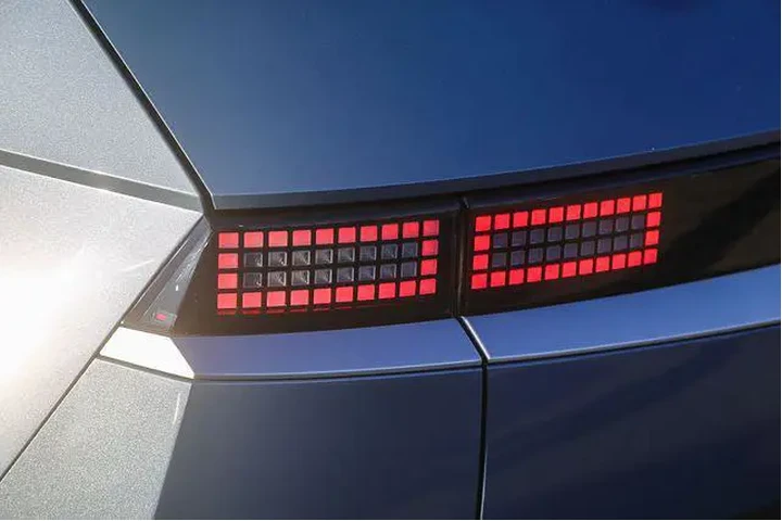 $24992 : Hyundai IONIQ 5 2024 SEL 4dr image 10