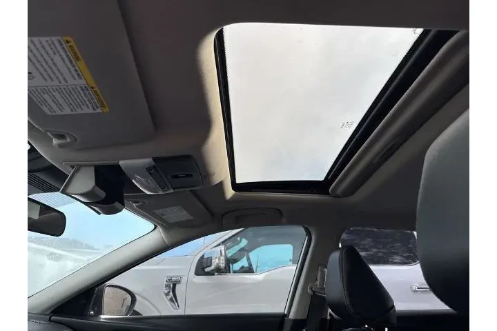 $21344 : Nissan Altima 2022 2.0 SR 4d image 10