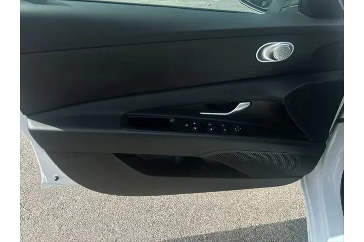 $21995 : Hyundai ELANTRA Hybrid 2024 image 10