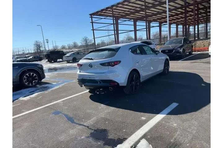 $25980 : Mazda Mazda3 Hatchback 2025 image 8