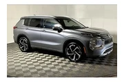 $26525 : Mitsubishi Outlander 2022 AW thumbnail