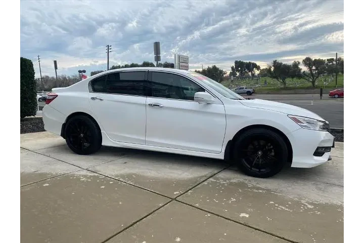 $20988 : Honda Accord 2016 Touring 4d image 10