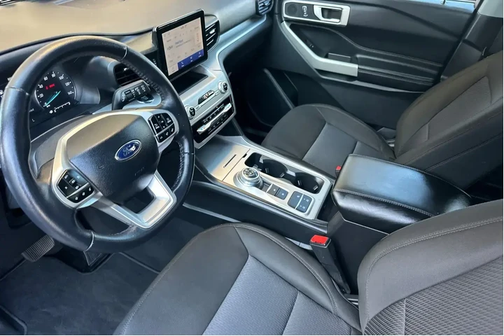 $28618 : Ford Explorer 2022 XLT 4dr S image 9