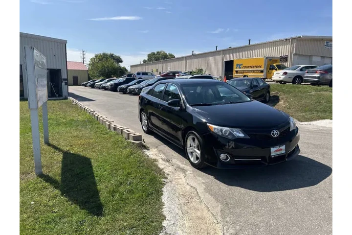 $9990 : 2014 Camry SE image 7