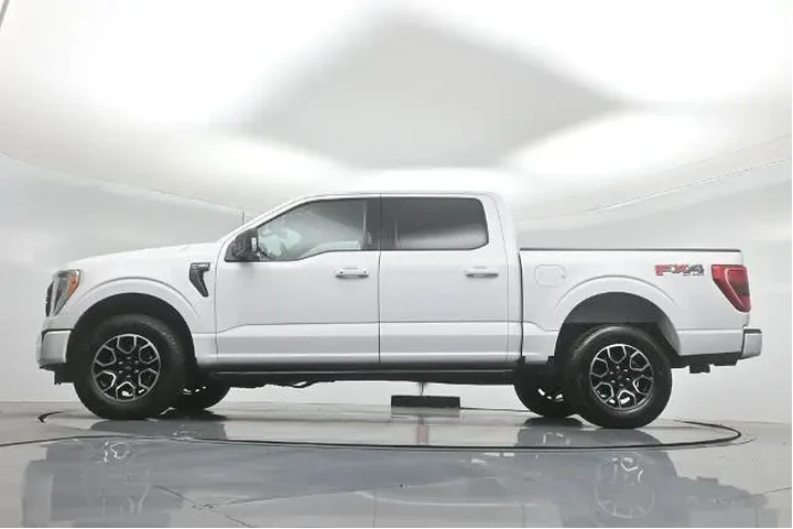 $39221 : Ford F-150 2022 4x4 XLT 4dr image 8