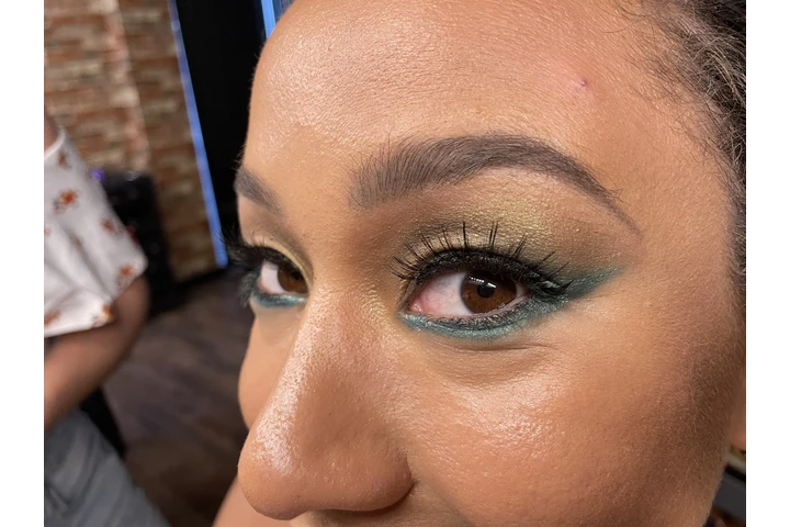 Makeup Artist image 7