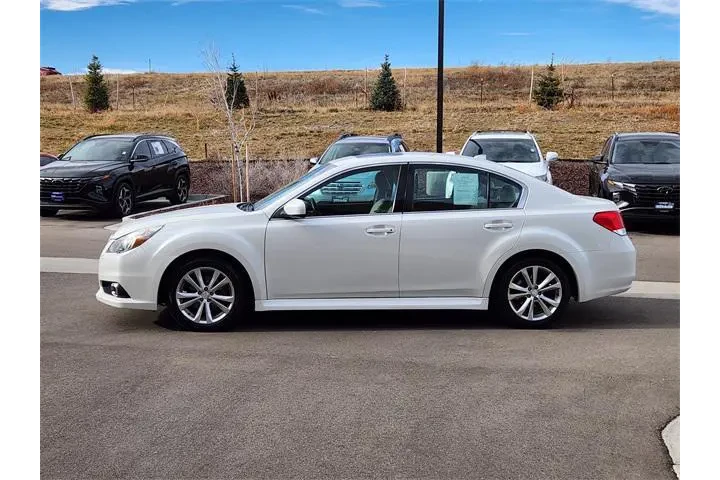$7589 : Subaru Legacy 2014 AWD 2.5i image 2