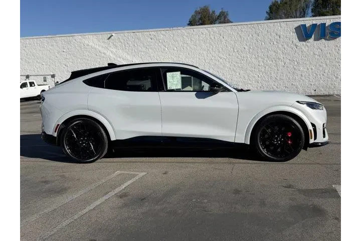 $38995 : Ford Mustang Mach-E 2023 AWD image 8