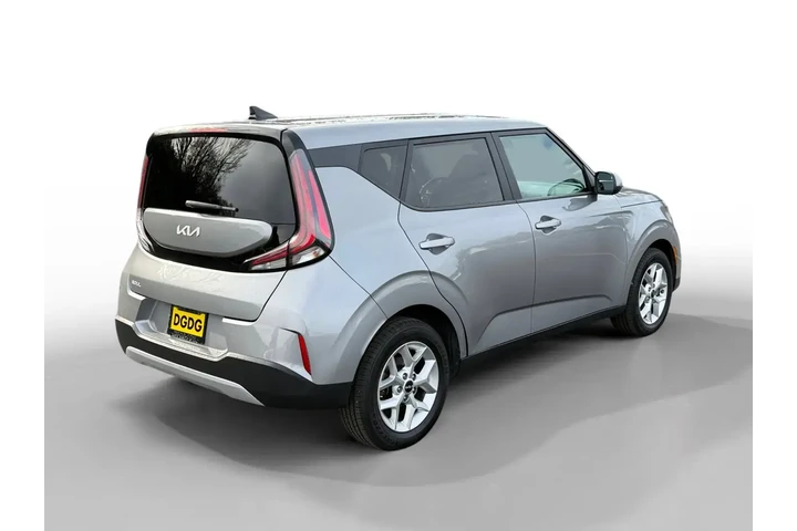 $14881 : Kia Soul 2023 S 4dr Crossove image 5