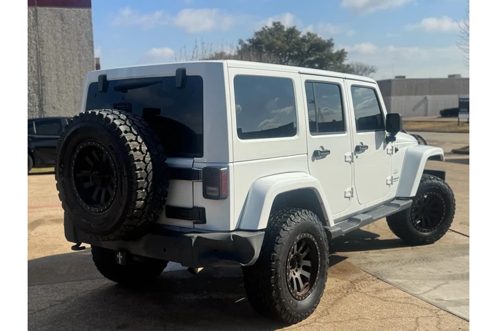 $15995 : 2013 Wrangler Unlimited Sahara image 4