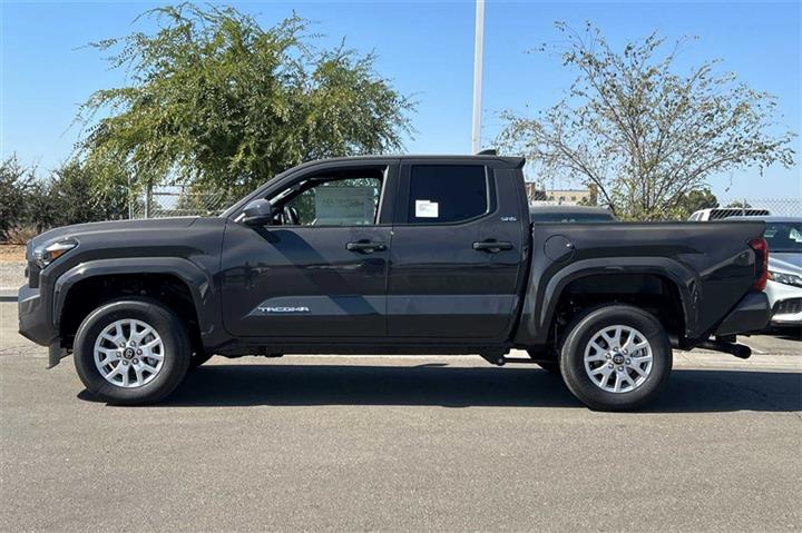 $42944 : New 2024 Tacoma SR5 Double Ca image 7