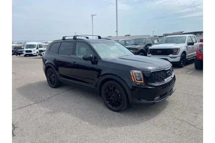 $27133 : Kia Telluride 2021 AWD SX 4d image 2