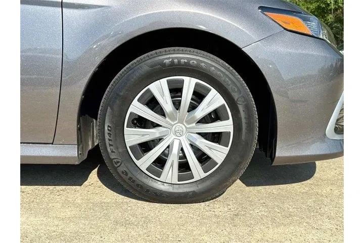 $25888 : Toyota Camry Hybrid 2024 LE image 3