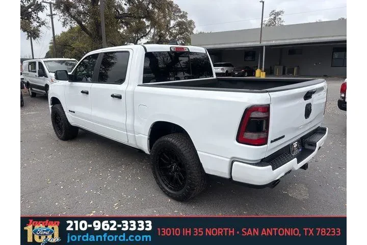 $38956 : Ram 1500 2023 4x2 Laramie 4d image 4