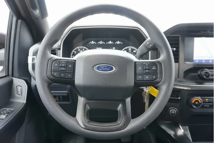 $34888 : Ford F-150 2023 4x2 XL 4dr S image 10